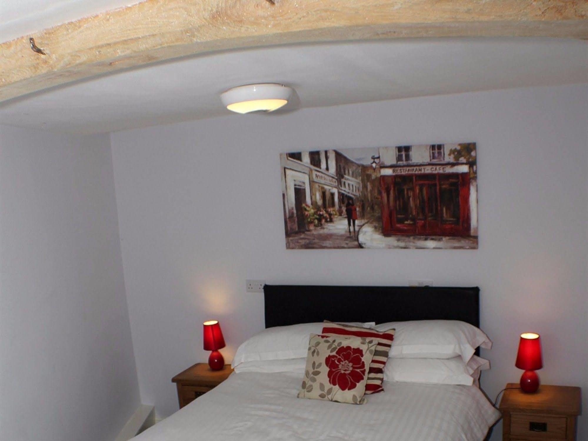 Bed and Breakfast The Crown à West Haddon Extérieur photo